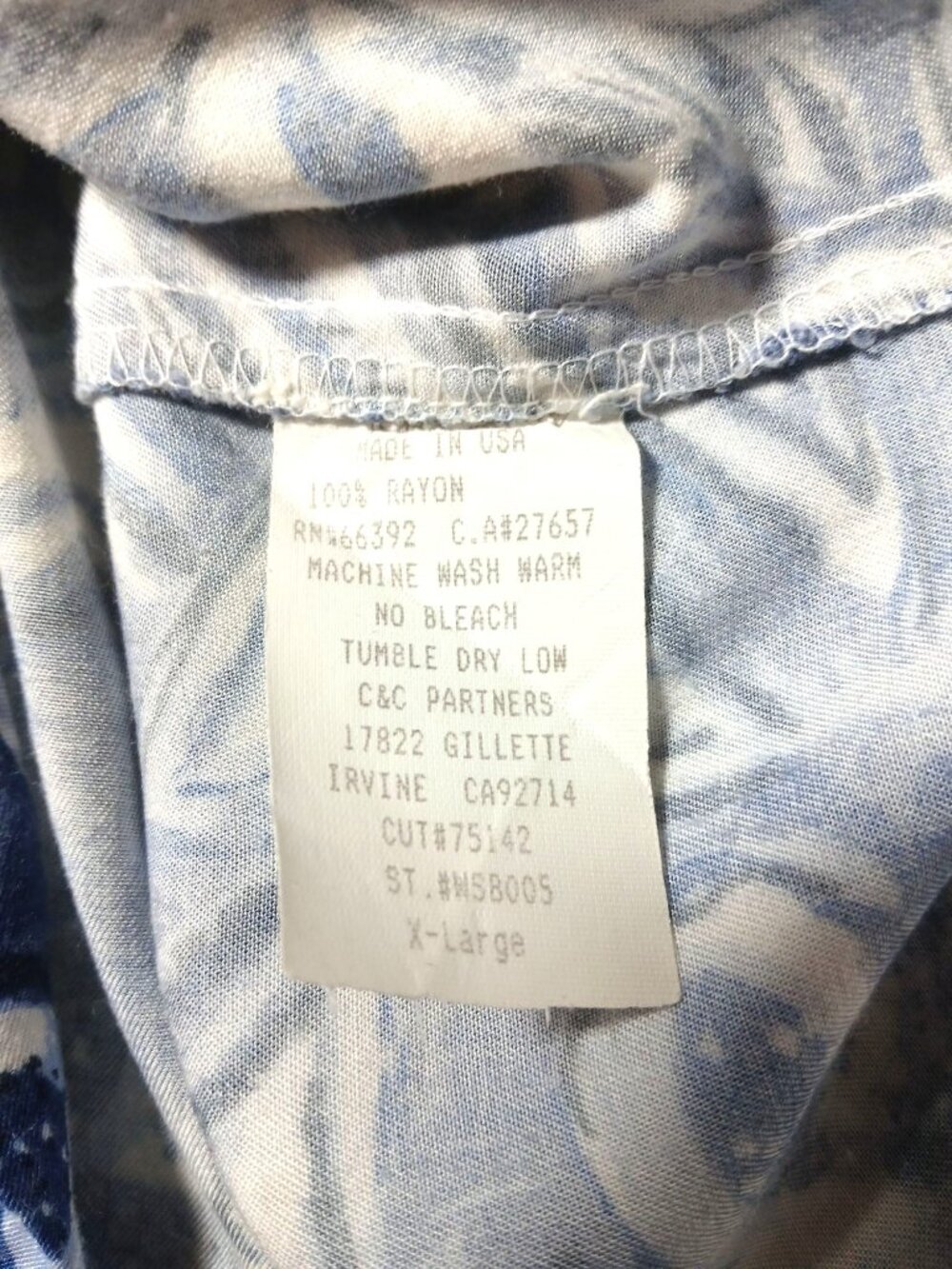 Trading Sunset Blue White Hawaiian Shirt XL Short Sleeve Button Mens Batik Print - Picture 9 of 9